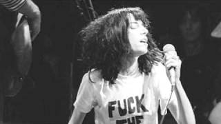 Watch Patti Smith Hey Joe video