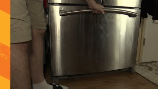 How to Handle a Broken Fridge Door