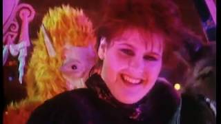 Watch Yazoo The Other Side Of Love video