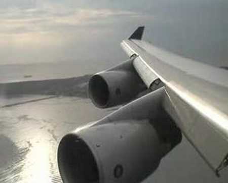 Singapore Airlines B747-400 Landing at Sydney