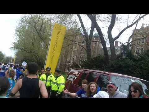 wellesley college boston marathon photos. 2010 Boston Marathon @ Wellesley College. Scream Tunnel. Considered by most runners to be one of the best part of the Boston Marathon thanks to all of the