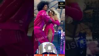 Hollywood Professional Singer Beyoncé Saved By From Wardrobe Malfunction At Stage Show