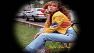 Watch Thalia Pata Pata video