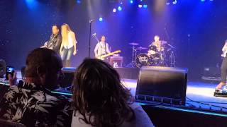 Watch Danielle Bradbery Yellin From The Rooftop video