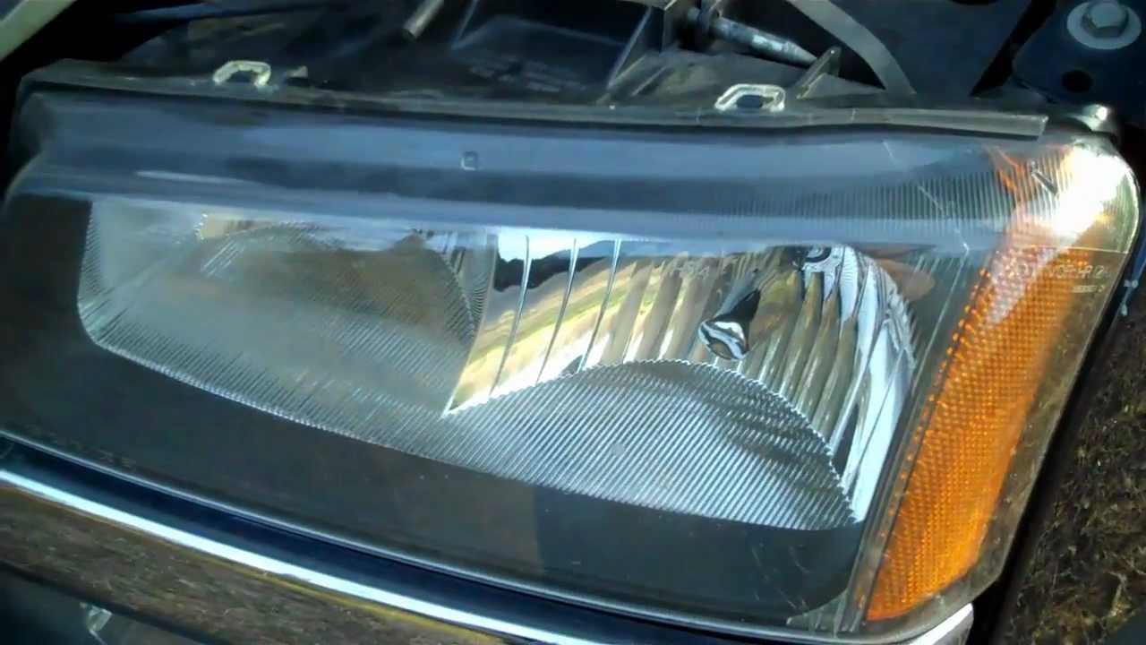 Chevrolet Silverado 1500 4x4 Headlight Bulb Replacement - YouTube