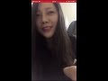 Cô giáo xinh đẹp dạy các thanh niên cách đóng gạch
