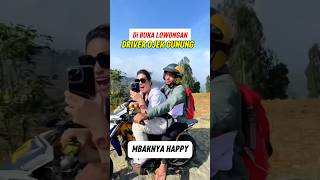 Cewek Naik Ojek Gunung