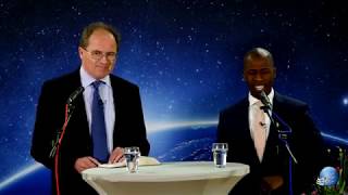 8. Waak en Bid - Christopher Hudson