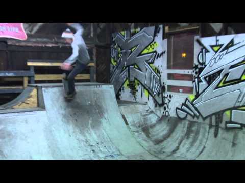 Thunderwood Minute #5 - RIP "The Barn" Indoor Mini Ramp Montage Richmond, Virginia - Thunderwood