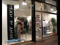 ragazza nuda ruba un vestito in un negozio di bologna