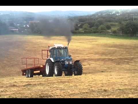 Very Loud Ford 7810!!! Ford 7810 With Straight Pipe And Fcuked Injector Pump Pulling A 30ft Bale Trailer Up A Steep Silage Field In Kilkenny