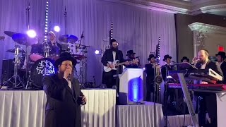 Shloime Daskal Singing At A Wedding With Shira Choir & Freilich Band