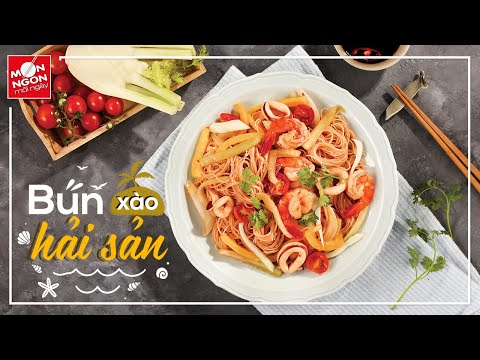 Cách làm bún gạo xào singapore