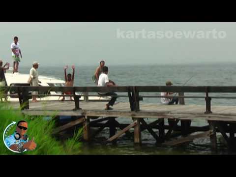 Pesta Pantai - Toni Q Rastrafara