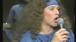 Watch Carole King Read Between The Lines video