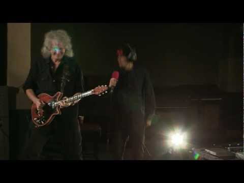 Brian May + Dappy: We will rock you