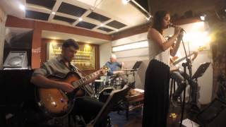 Samba E Amor Chico Buarque - Thais Motta Quarteto No Triboz - 10 04 15
