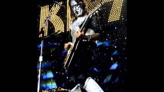 Watch Ace Frehley Too Many Faces video