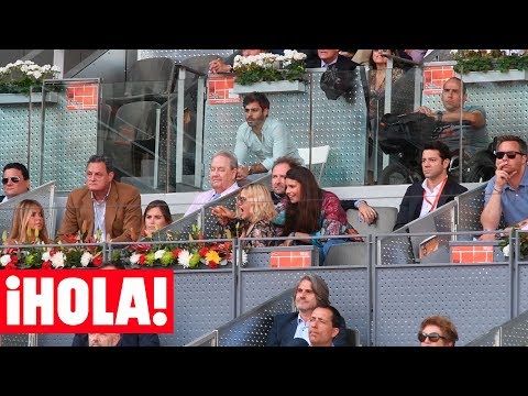 EUGENIA MARTÃNEZ DE IRUJO, en el tenis con su hija TANA y NARCÃS REBOLLO