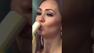 Qué Manera De Comer Plátano
