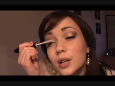 Brides and bridesmaids make-up tutorial (By Sineadycady) Brides and bridesmaids make-up tutorial (By Sineadycady)