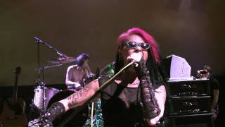 Watch LA Guns Here It Comes video
