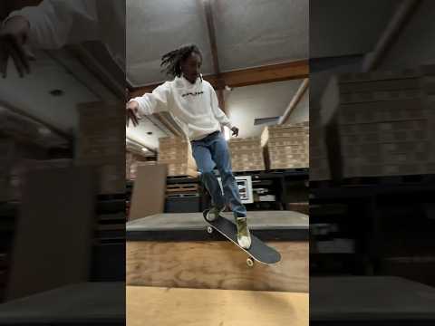 Team Jon jon or team Berdis⁉️ #skateboardingisfun #skateclipsdaily #skateboarding #skate
