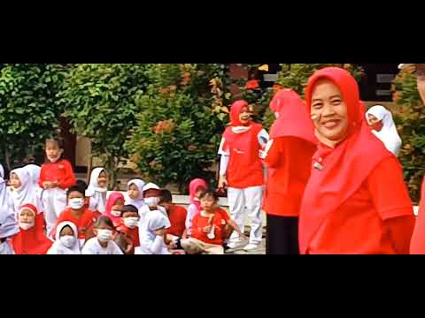 Upacara sebelum lomba untuk memperingati 17 agustus SDN 013 Rawa domba duren sawit🙏😍