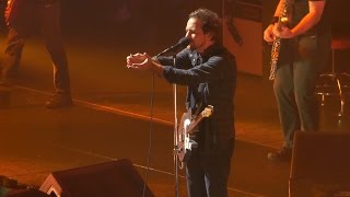 Watch Pearl Jam Setting Forth video