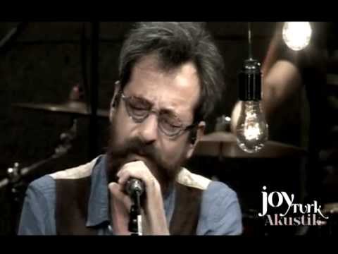 Feridun Düzağaç - Ansızın ve Nedensiz (JoyTurk Akustik) Feridun Düzağaç - Ansızın ve Nedensiz (JoyTurk Akustik) klip izle