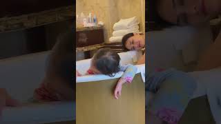 Kebersamaan Shandy Aulia Mandi Di Bathup Bersama Anaknya
