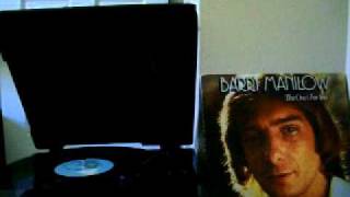 Watch Barry Manilow Sing It video