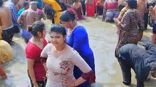Ganga Snan Women Holy Bath River Open Ganga Ghat Ka Prayagraj Mahakumbh Mela