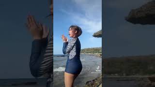 Carren Eistrup Beach Day Tiktok Dance Reverse
