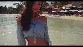 Hot Babe Tv - - Bikini