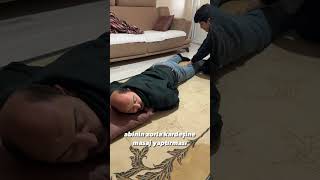 Abinin Zorla Kardeşine Masaj Yaptırması - Oğuzhan Alpdoğan