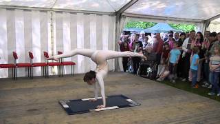 Uujin Schützenfest Gadow Pfingsten 2013 Kontorsion Schlangenfrau