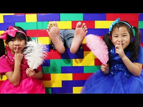 Emma & Jannie Pretend Playing with Colored Toy Blocks