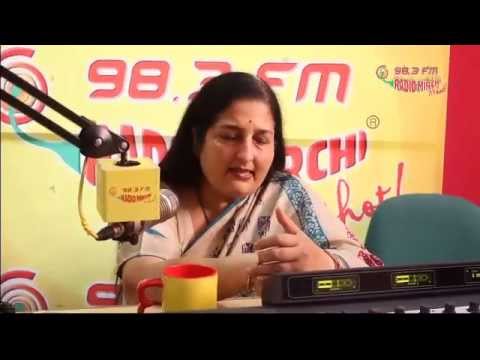 Catch Anuradha Paudwal UNPLUGGED at the Radio Mirchi Studio!