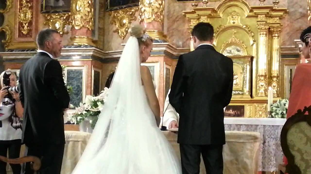 Entrega de arras en la Iglesia. Boda de Ester y Diego. - YouTube