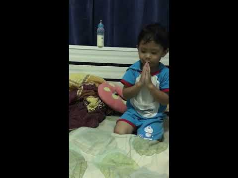 น้องสกาย สวดมนต์ไหว้พระและแผ่เมตตาก่อนนอน จะได้นอนหลับฝันดี