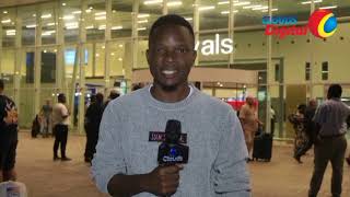 Tazama Balaa La Mapokezi Ya Alphonce Simbu Uwanja Wa Ndege Akiwa Na Medali Ya Dhahabu