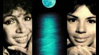 Watch Shirley Bassey Moon River video