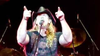 Watch Trace Adkins Welcome To Hell video