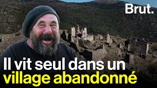 Michel Est Le Dernier À Habiter Ce Village Depuis La Mort De Son Père