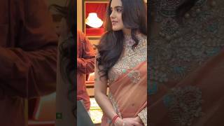 Malavika Sharma Navel Show Saree