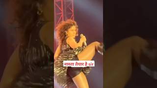 Sunidhi Chauhan Live Performance