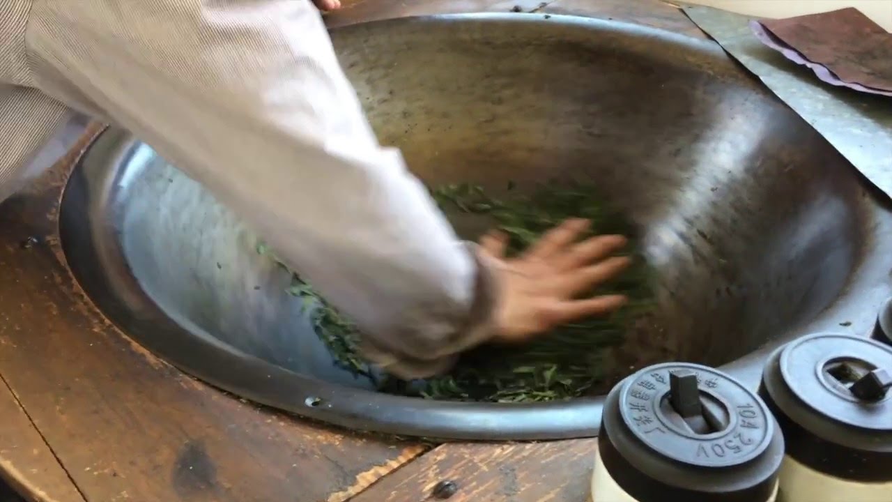 Processing Longjing in Hangzhou