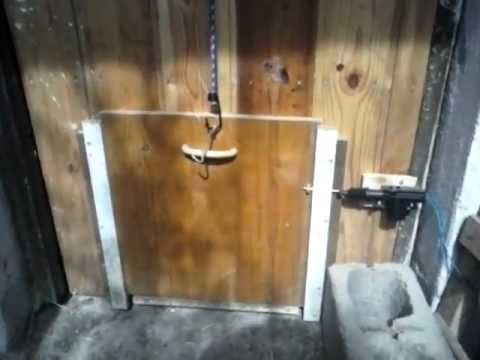 auto chicken coop door opener - YouTube