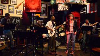 Watch Bb King The Blues Come Over Me video